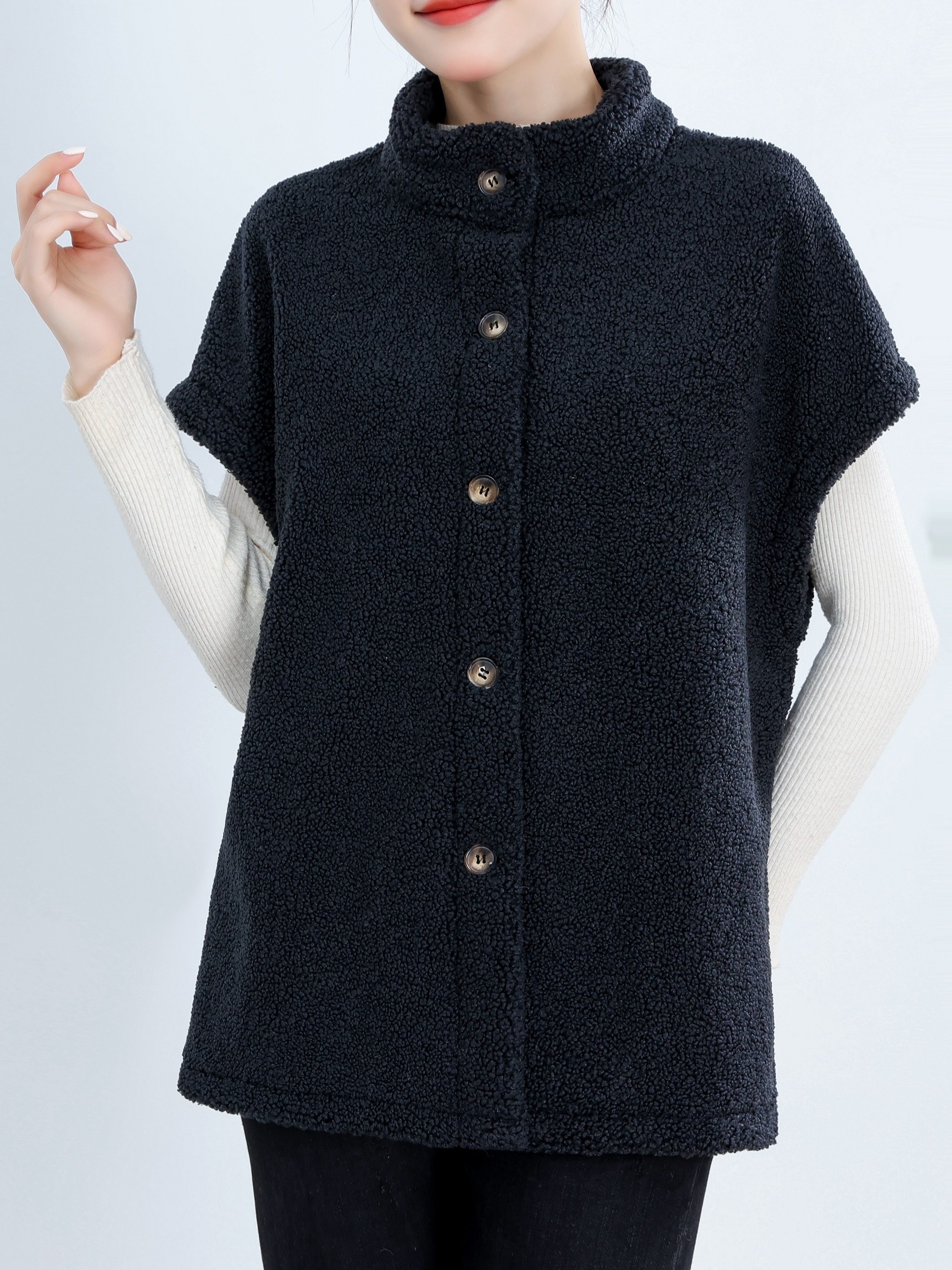纽扣前襟泰迪熊背心 休闲短袖纯色百搭女士背心服装细节图 4