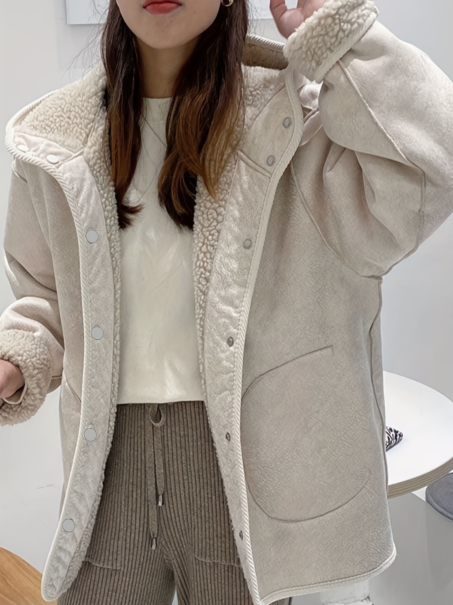 纯色连帽泰迪熊外套，休闲前开扣长袖冬季外衣，女士服装细节图 3