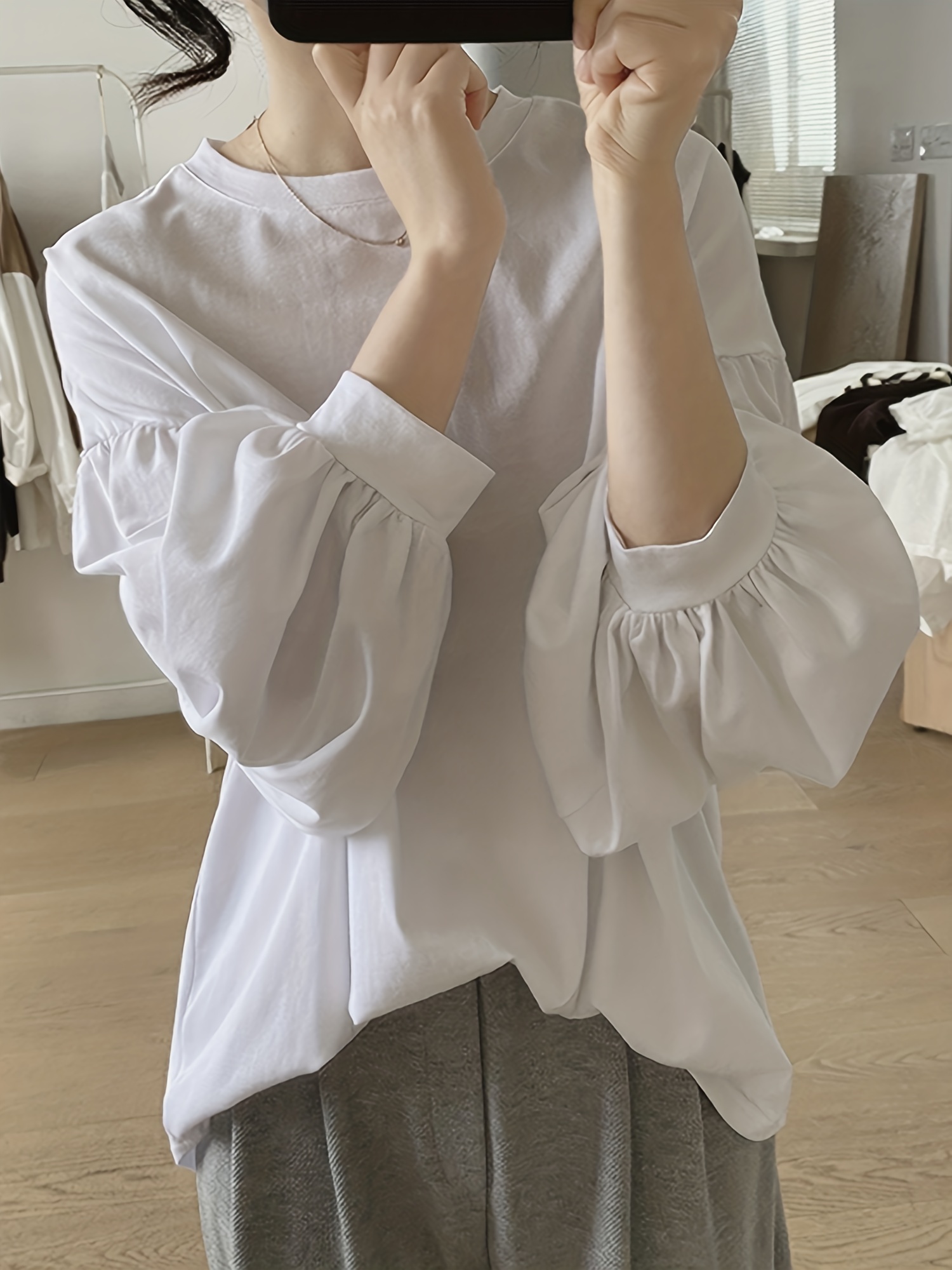 春季秋季女士休闲纯色圆领灯笼袖上衣细节图 1