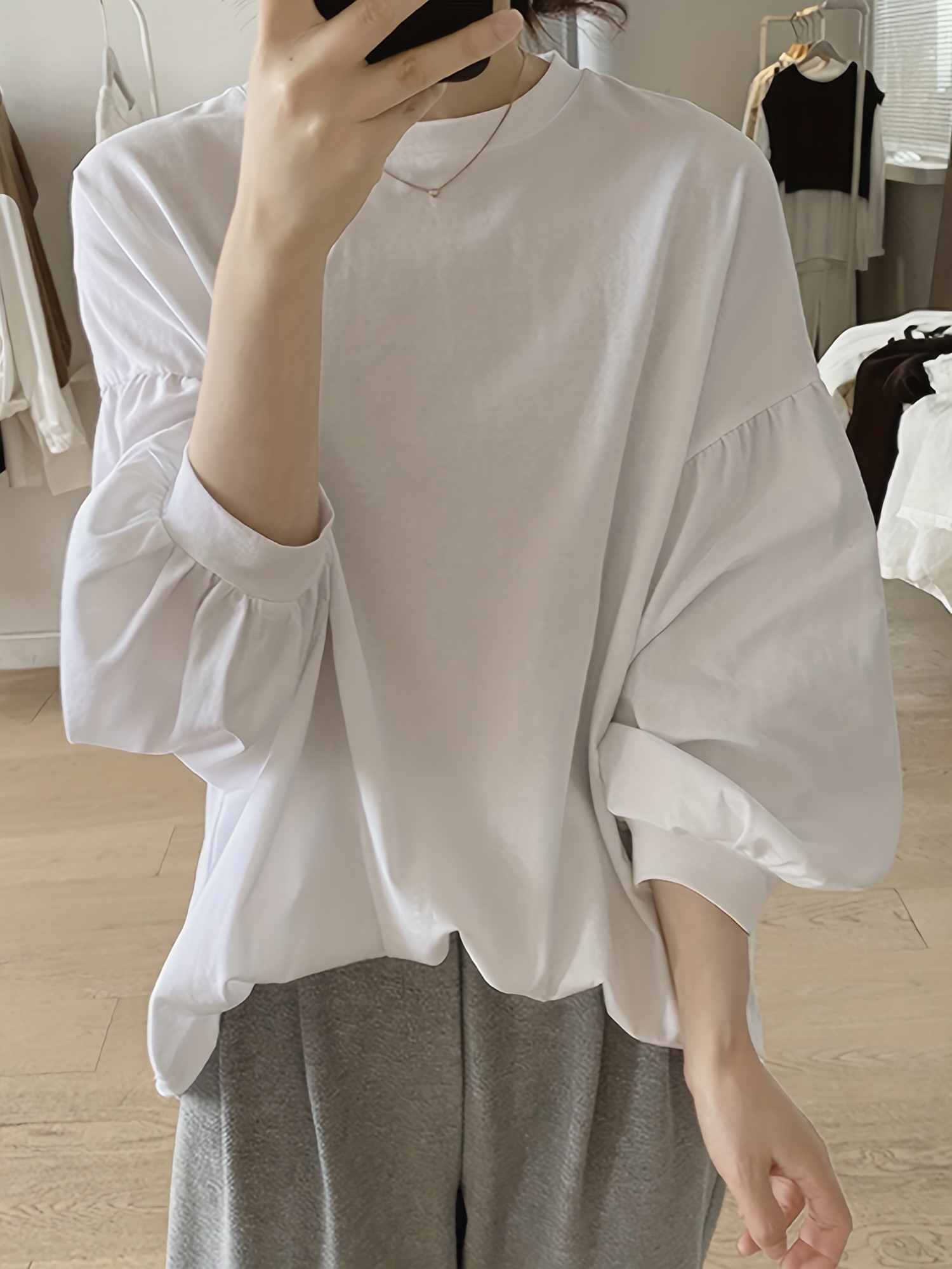 春季秋季女士休闲纯色圆领灯笼袖上衣细节图 2