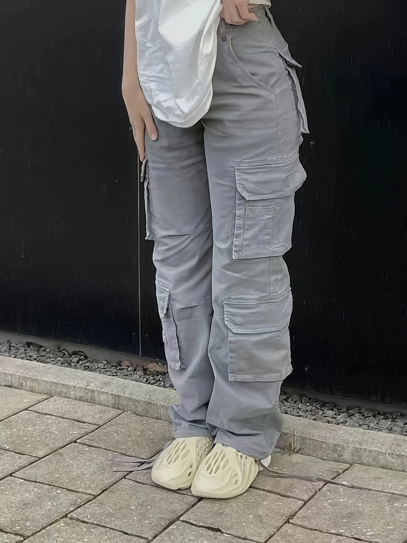 纯色翻盖口袋工装裤 宽松版型 Y2K韩流风 直筒牛仔裤 女士牛仔服饰细节图 1