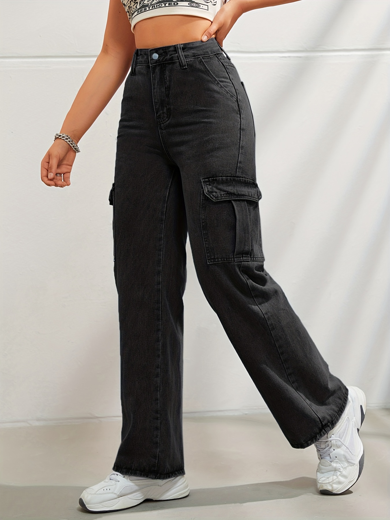 侧边翻盖口袋高腰牛仔工装裤，浅水洗休闲斜插袋工装牛仔裤，K-pop/Y2K风格女士牛仔裤服饰细节图 5